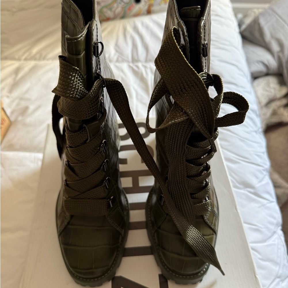 SCHUTZ Olive Combat Boots